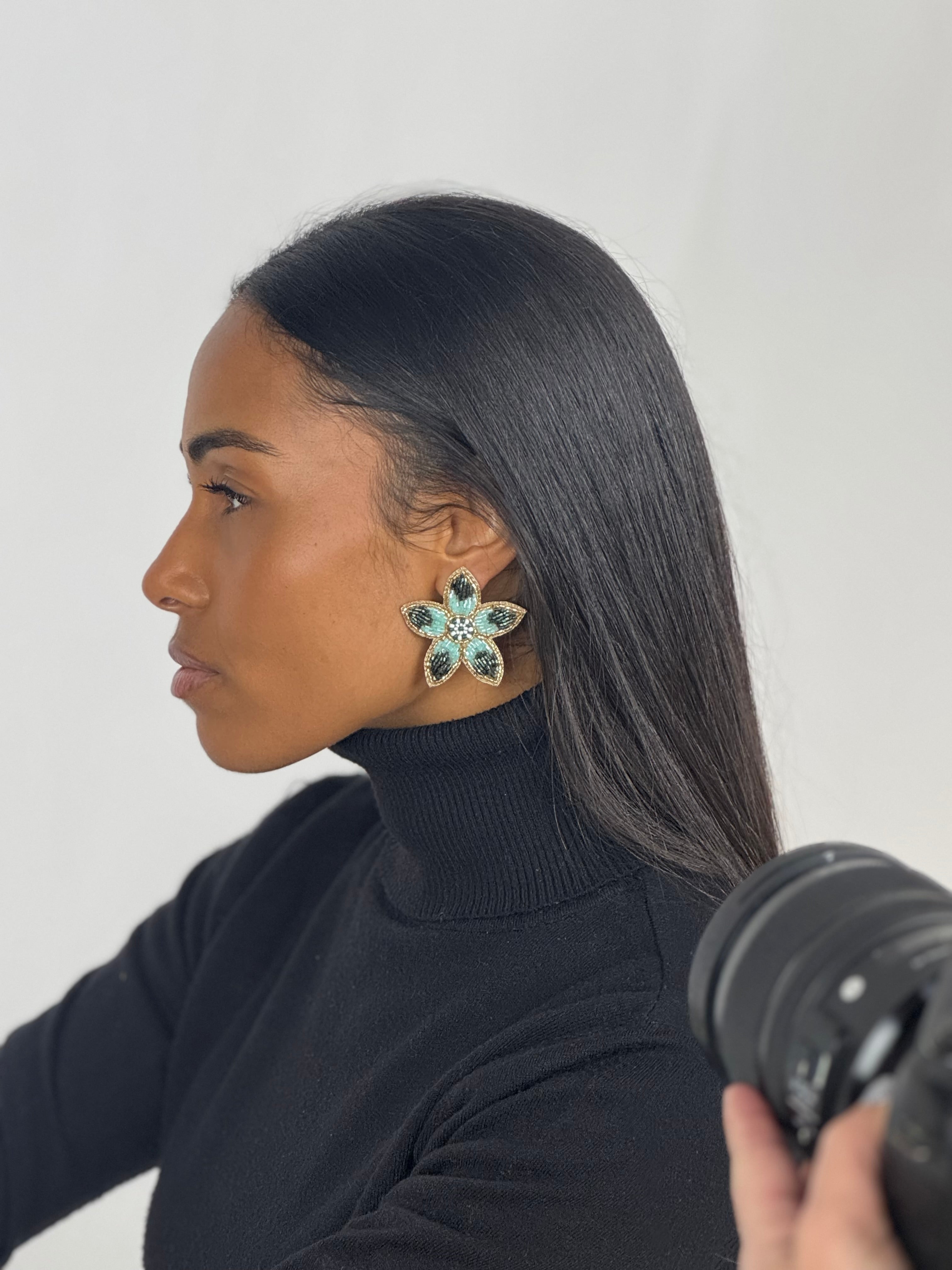 Boucles d'oreilles brodées perlées Cléa