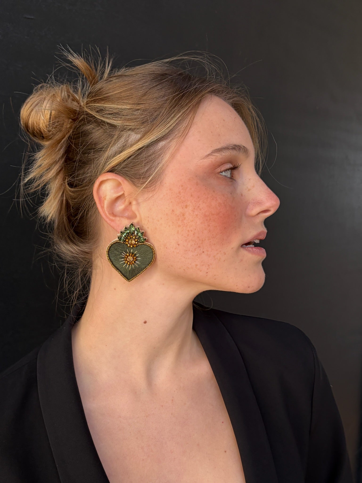 Boucles d'oreilles brodées Perlées CARITAS