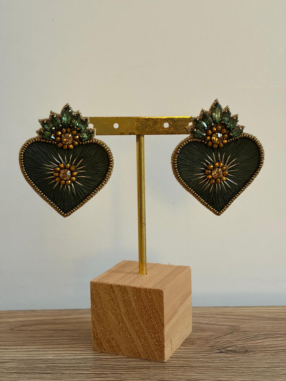 Boucles d'oreilles brodées Perlées CARITAS