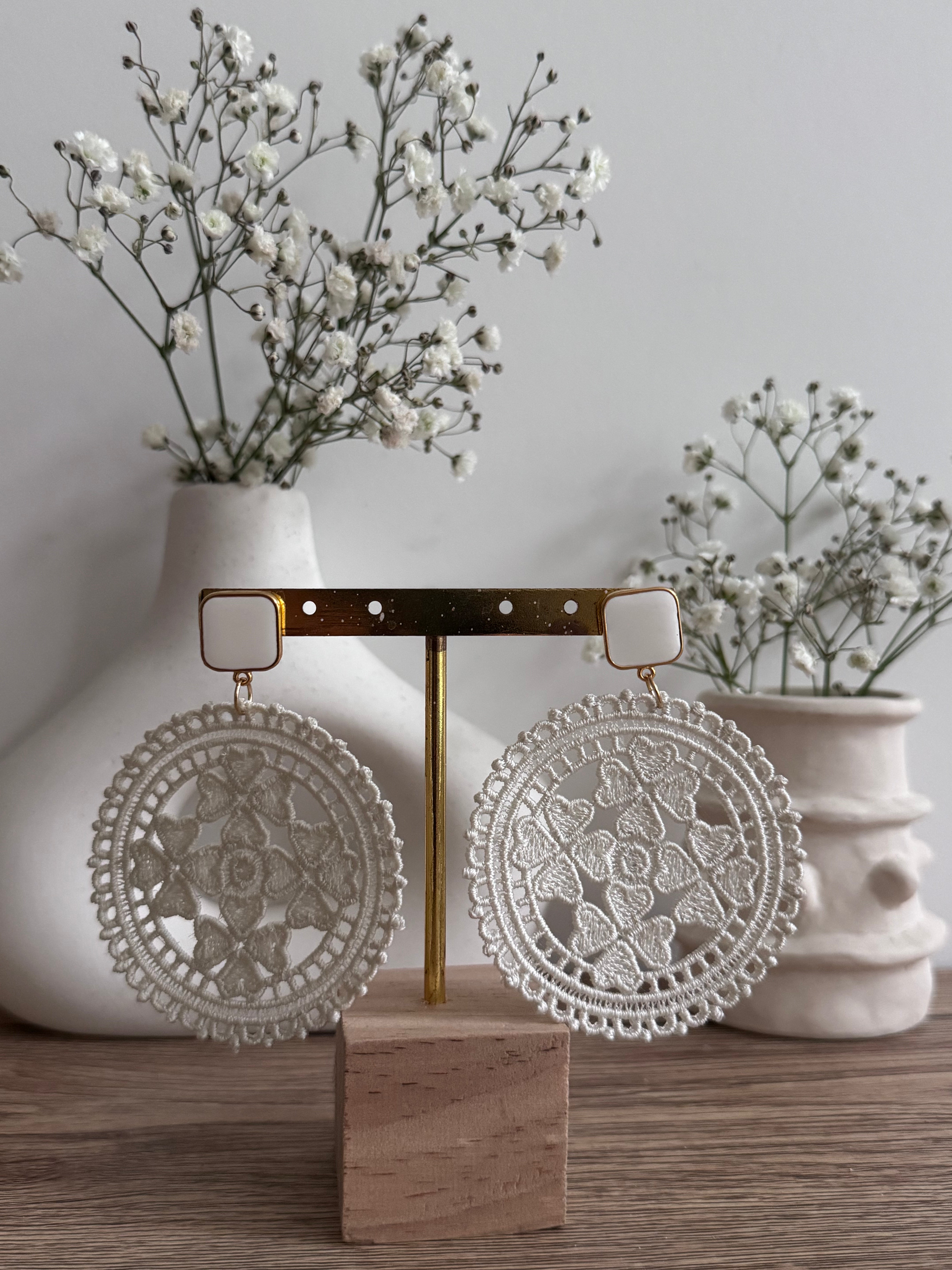 Boucles d'oreilles brodées : AURORE