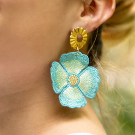 Boucles d'oreilles brodées personnalisées